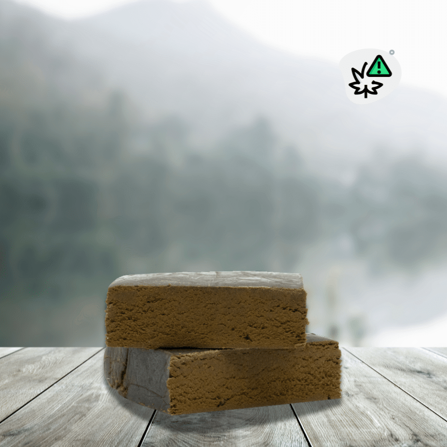 Discover Space Static DC10 40% Resin, a premium hemp resin inspired by modern "static" extractions, renowned for their purity and aromatic richness. This variety is distinguished by its fine, refined texture and a complex aromatic profile blending earthy, slightly spicy, and sweet notes. With a 40% concentration, it belongs to the new generation of high-end resins, combining visual quality, terpene richness, and rigorous selection.