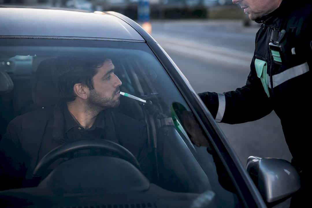 Speicheltest eines Fahrers im Straßenverkehr